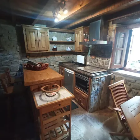 Casa De Piedra En Casamaria